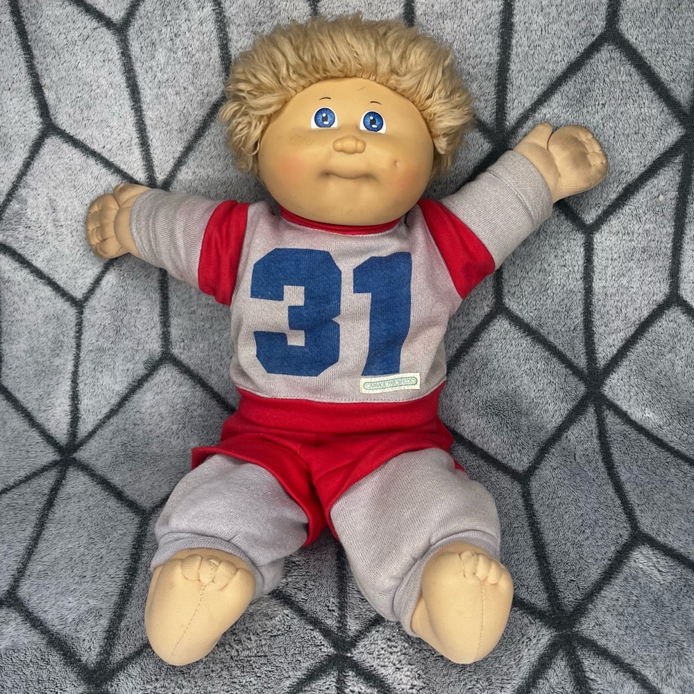 Vintage 1983 Cabbage Patch Kids HM3 Tan Wheat Hair Blue Eye Boy Doll Tracksuit F